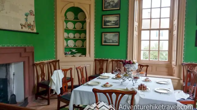 Chowning Tavern, virginia travel and tourism. At Chowning Tavern, enjoy a sampler platter of beef and veggie pasties, fresh fruit, and round soft flatbread crackers with a crock of cheese while listening to lively violin, flute, and drum music.