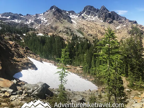 Interested in Backpacking to Lake Ingalls and Headlight Basin in the Alpine Lakes Wilderness? Lake Ingalls and Headlight Basin are one of my favorite picks for a backpacking destination. Lake Ingalls is a stunning alpine lake located in the heart of the Alpine Lakes Wilderness of Washington State, offering a challenging yet rewarding backpacking experience for outdoor enthusiasts.