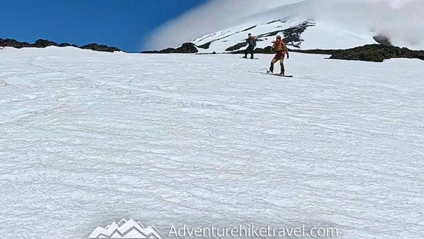 Looking for an epic spring splitboarding adventure in Washington State? Mt. Adams delivers stunning views, endless snowfields, and a thrilling descent. Follow along as three riders tackle the South Climb route to the Lunch Counter—complete with gear issues, wild weather, and unforgettable turns. #Splitboarding #MtAdams #BackcountrySnowboarding #PNWAdventure #Snowboarding
