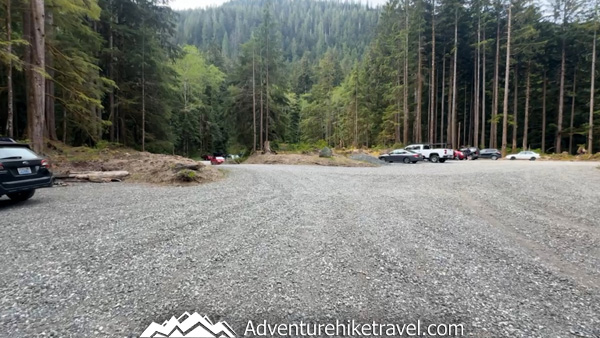 The parking lot at the Heather Lake trailhead is fairly large, but like many popular hikes in the Mt. Baker-Snoqualmie National Forest, it can still fill up on busy summer weekends. That said, it’s often less crowded than nearby Lake 22, making it a great backup plan if your first choice is packed. In fact, that’s exactly what happened to us—the Lake 22 lot was already full, so we pivoted and headed to Heather Lake instead. We were able to easily find a spot, and still enjoyed a beautiful alpine lake hike with forest views, wooden bridges, and boardwalks through lush terrain. If you're heading out later in the morning or on a weekend, Heather Lake makes a solid alternative without sacrificing scenery or adventure.