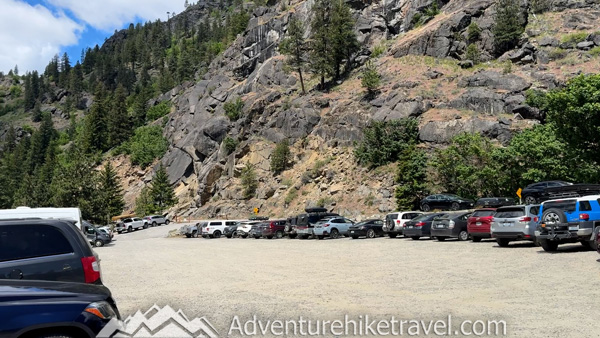 Read more about our spring backpacking trip in the Enchantments via Snow Lakes Trail to the Core and see what conditions looked like in mid-May. This post includes trail details, distance, elevation gain, snow travel, route highlights, waterfall views, alpine lakes, and useful gear information from our early season hike near Leavenworth, Washington.